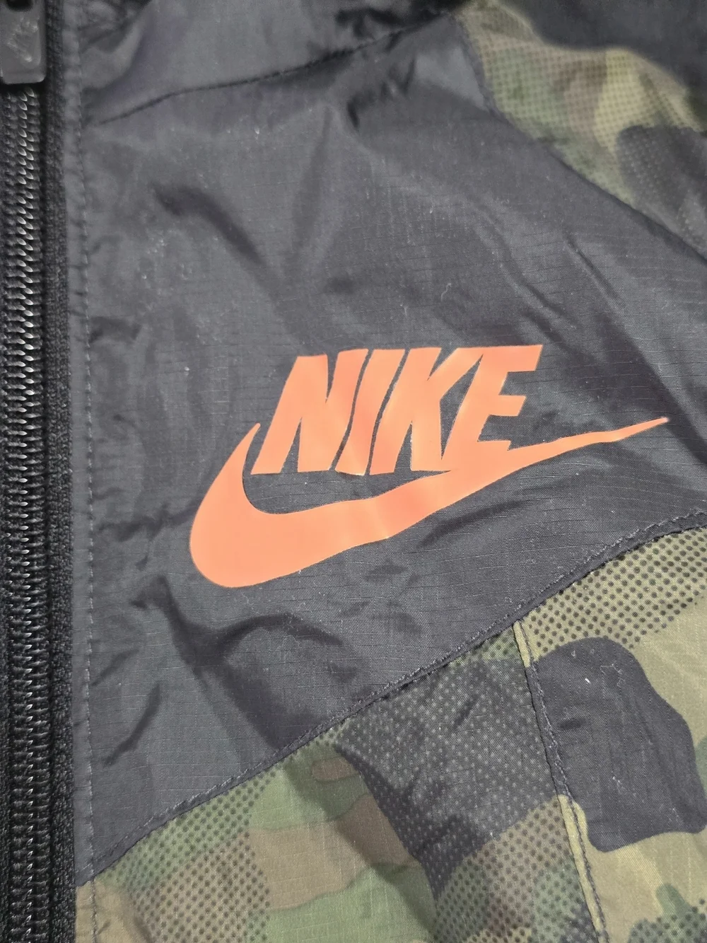Nike Toddler Army Camo Lightweight Jacket with Hood - Green/Black Size 2T